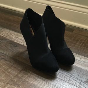 LAST CHANCE Jessica Simpson heels